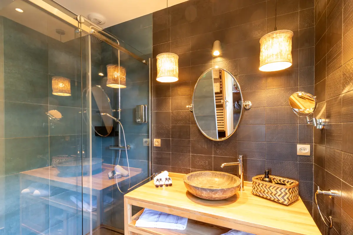 Bathroom of Almond tree Guest room