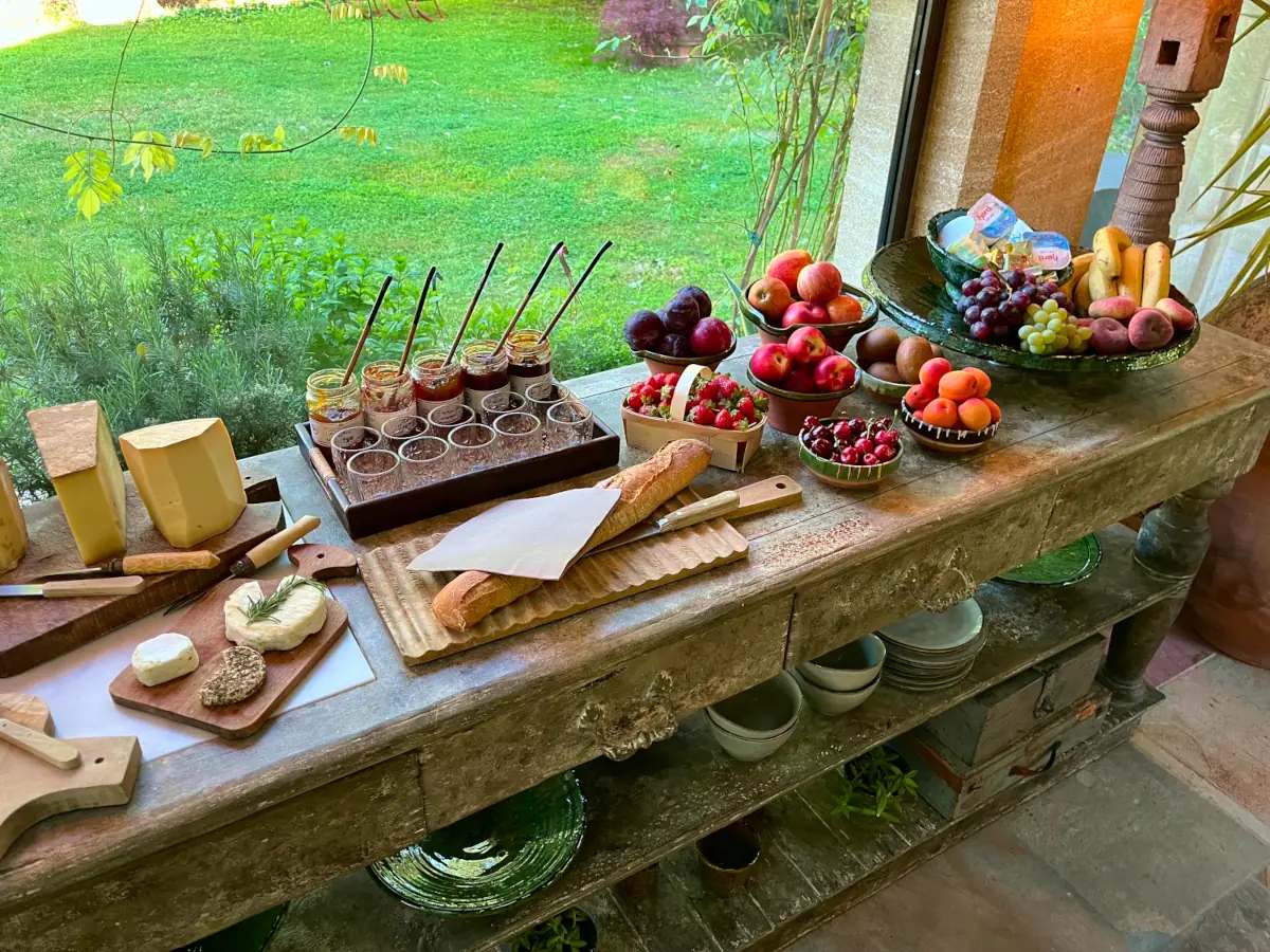 Breakfast at Bastide des Grands Chênes