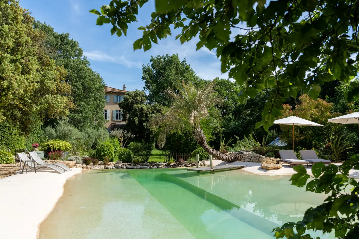 Piscine de la Bastide des grands chênes