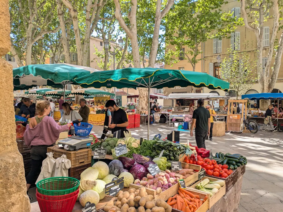 Le Marché de la place Richelme à Aix-en-Provence