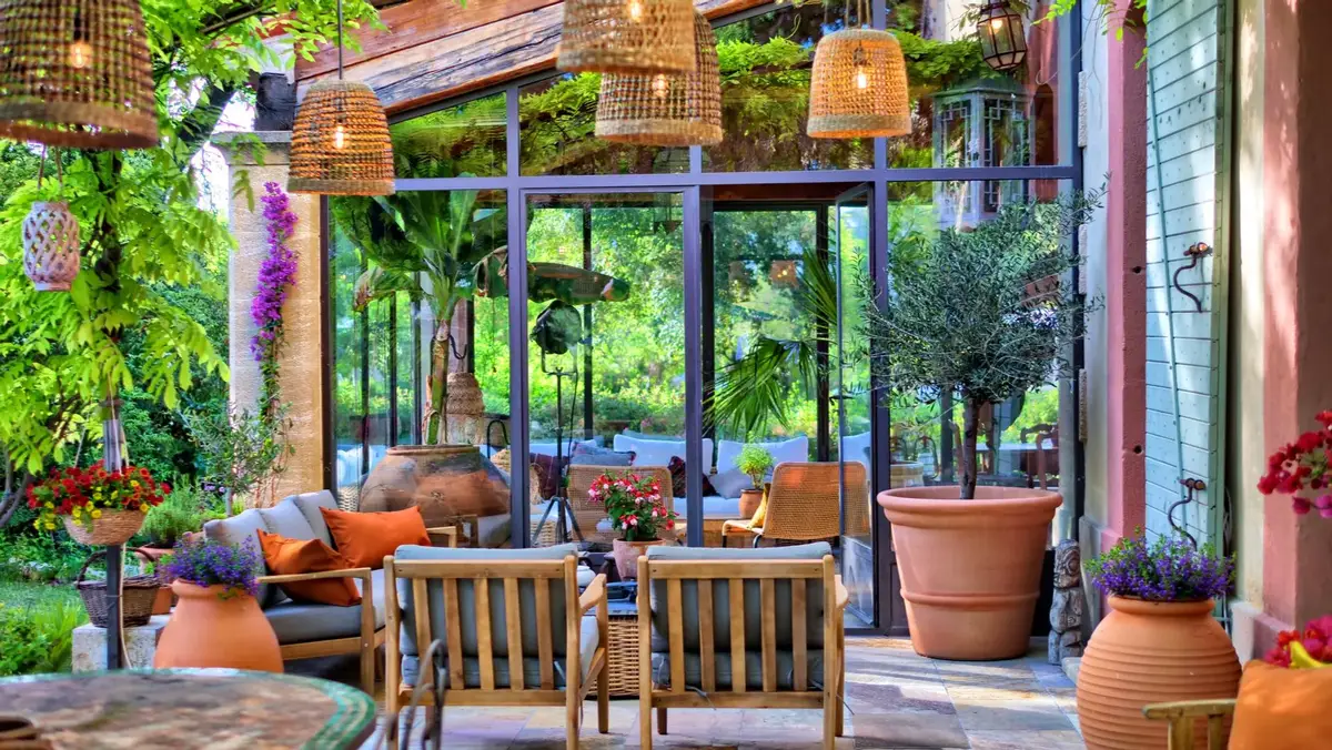 Ambiance extérieure à la Bastide des grands chênes